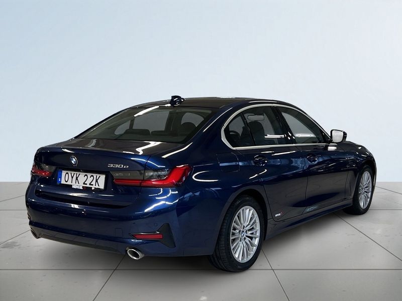 BMW 330 bild 6