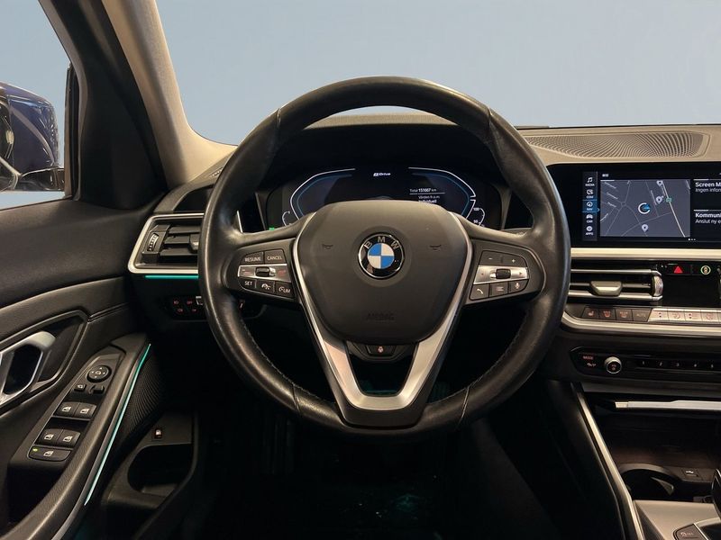 BMW 330 bild 9