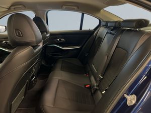 BMW 330 bild 13