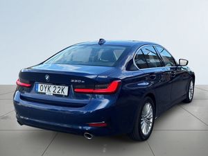 BMW 330 bild 6