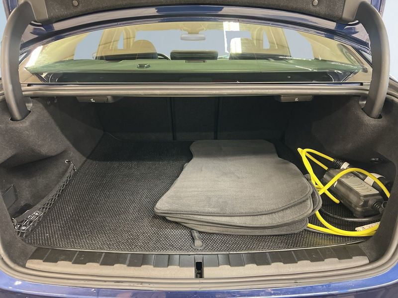 BMW 330 bild 12