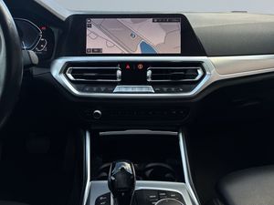 BMW 330 bild 11