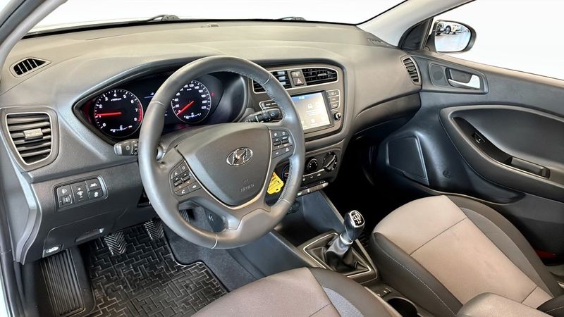 Hyundai i20 bild 10