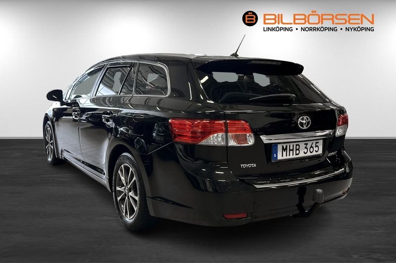 Toyota Avensis bild 6