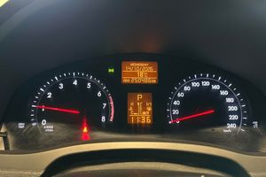 Toyota Avensis bild 10