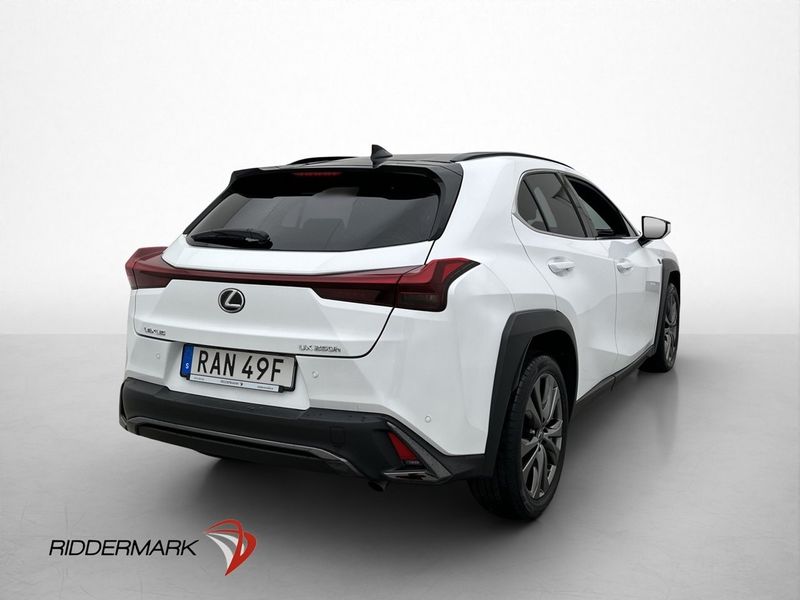 Lexus UX bild 8