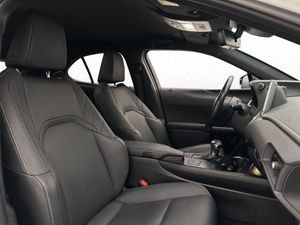Lexus UX bild 28