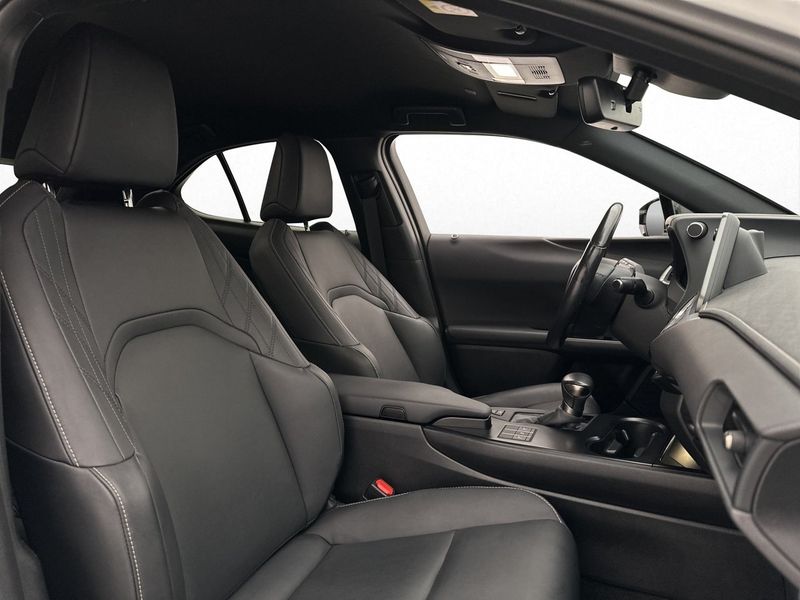 Lexus UX bild 28