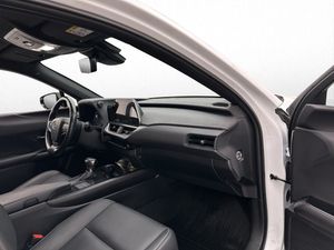 Lexus UX bild 29
