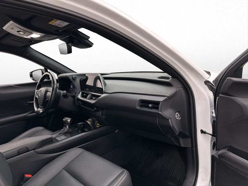 Lexus UX bild 29
