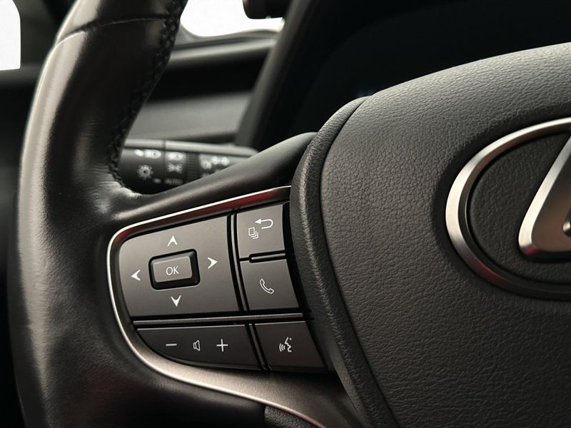 Lexus UX bild 17