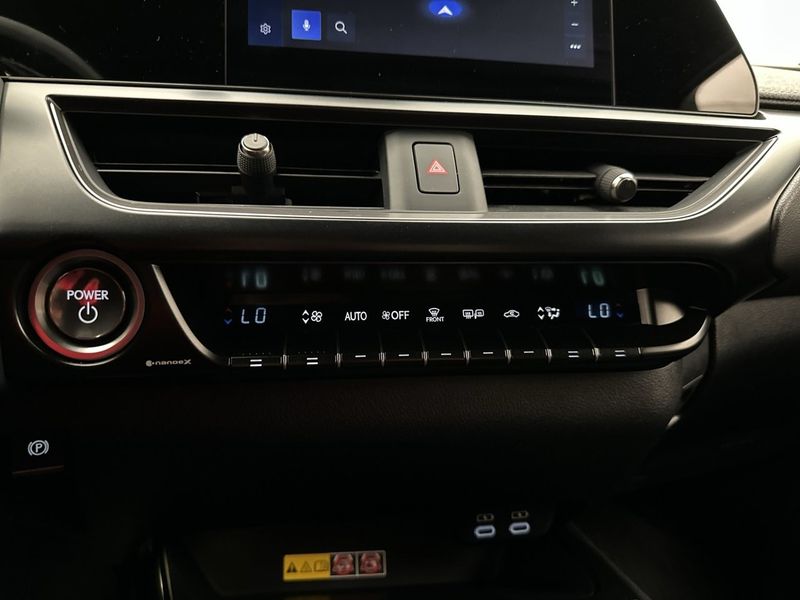 Lexus UX bild 25