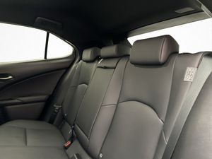 Lexus UX bild 27
