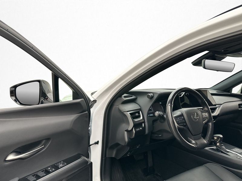 Lexus UX bild 11