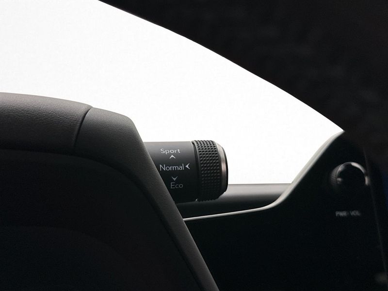 Lexus UX bild 21