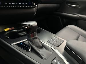 Lexus UX bild 26