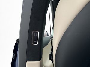 Tesla Model X bild 37