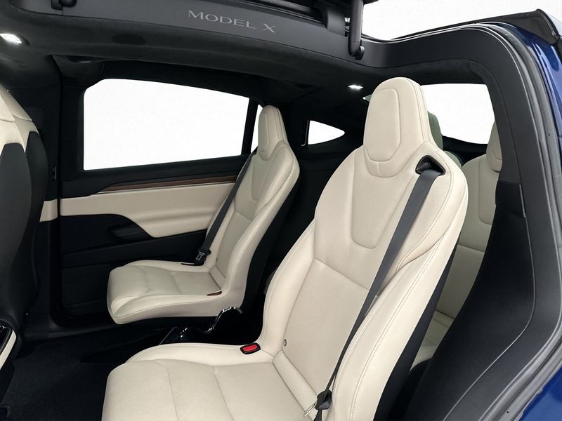 Tesla Model X bild 26