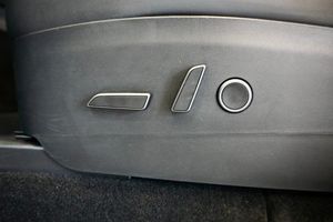Tesla Model Y bild 19