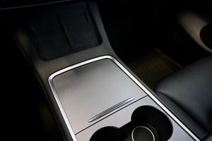 Tesla Model Y bild 15