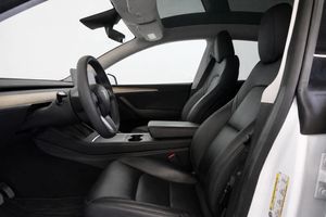 Tesla Model Y bild 18