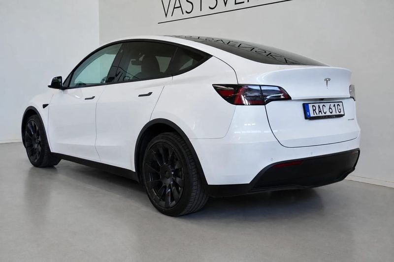 Tesla Model Y bild 6
