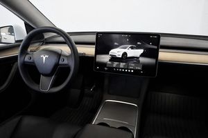 Tesla Model Y bild 16