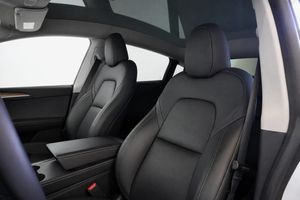 Tesla Model Y bild 12