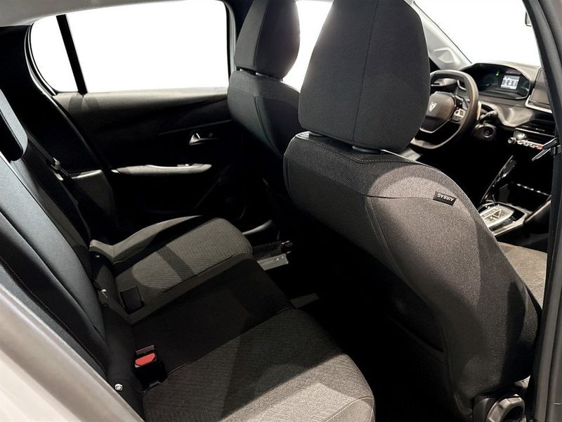 Peugeot 208 bild 12