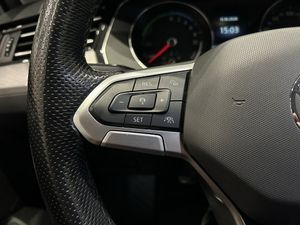 Volkswagen Passat bild 10