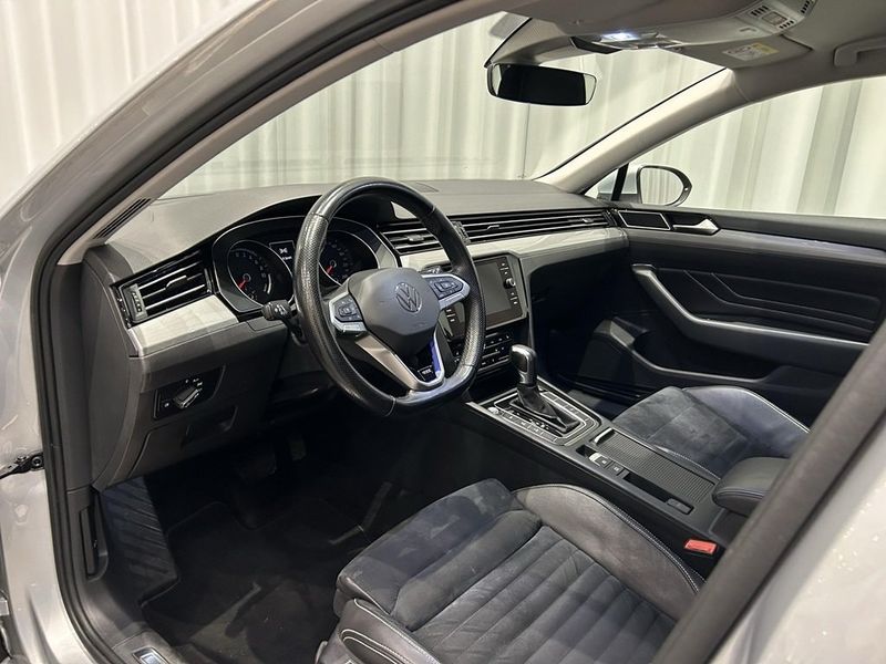 Volkswagen Passat bild 8