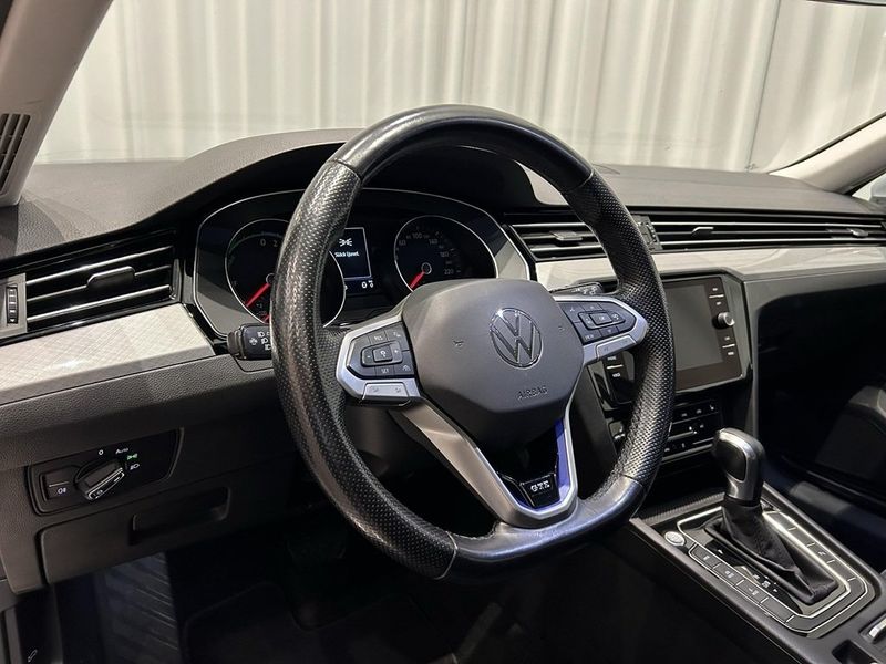 Volkswagen Passat bild 9