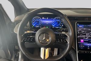 Mercedes EQE43 SUV bild 10