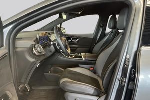 Mercedes EQE43 SUV bild 8