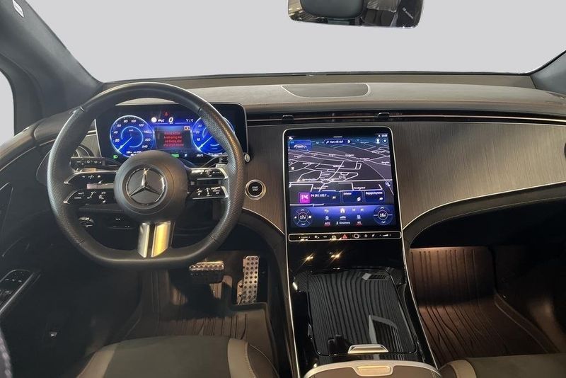 Mercedes EQE43 SUV bild 7