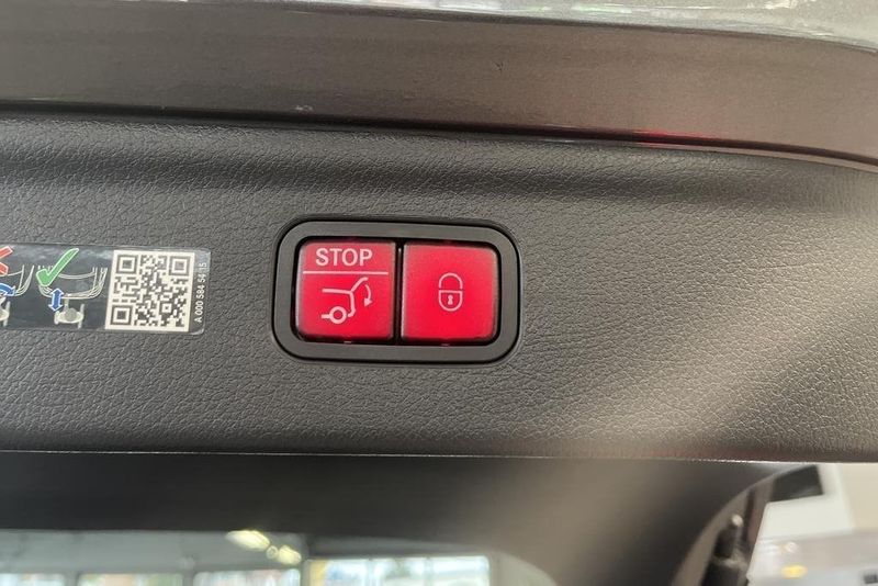 Mercedes EQE43 SUV bild 15