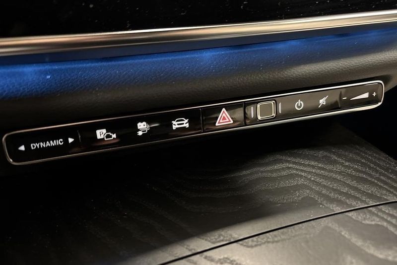 Mercedes E300 bild 12