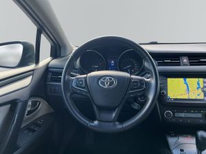 Toyota Avensis bild 9
