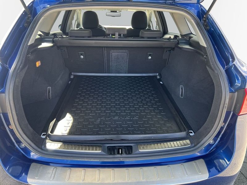 Toyota Avensis bild 10