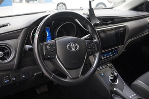 Toyota Auris bild 2