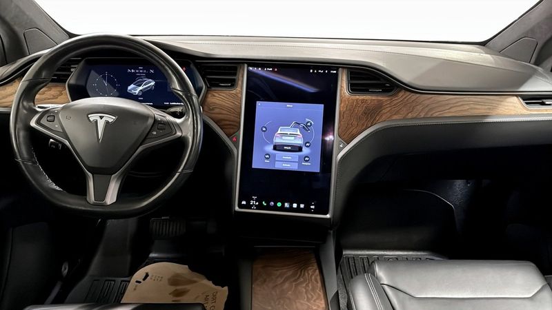 Tesla Model X bild 4