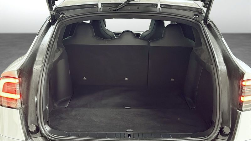 Tesla Model X bild 10