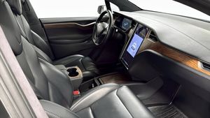 Tesla Model X bild 3