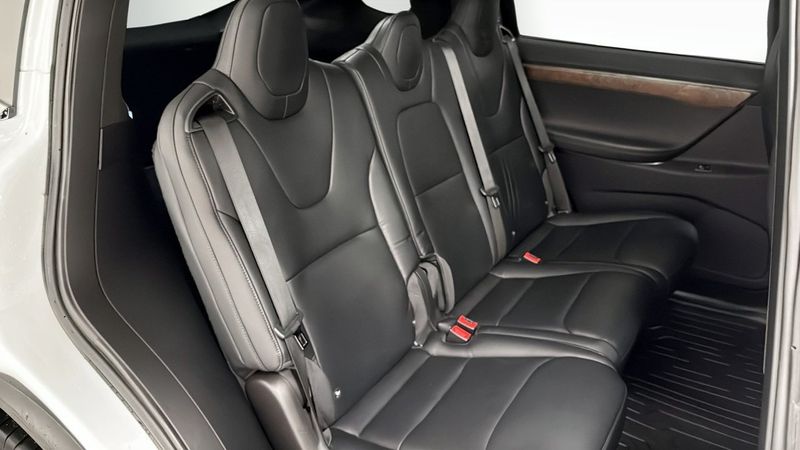 Tesla Model X bild 5