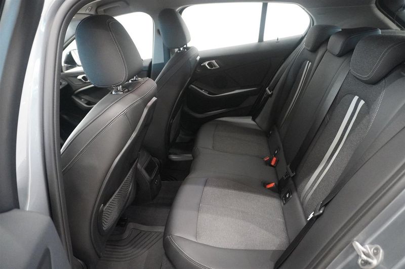 BMW 118 bild 8
