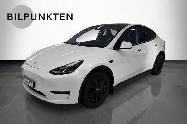 Tesla Model Y Standard Range 299 hk - 2023