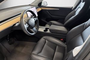 Tesla Model Y bild 5