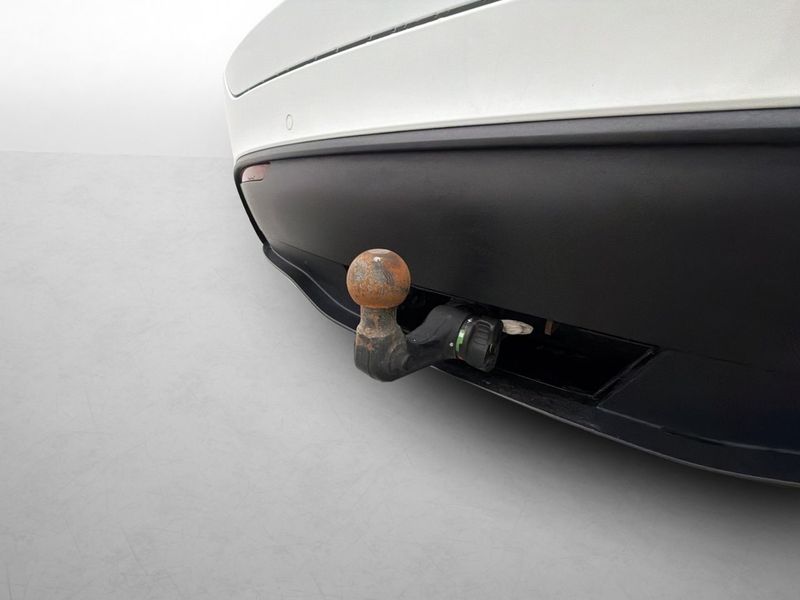 Tesla Model Y bild 11