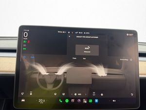 Tesla Model Y bild 28