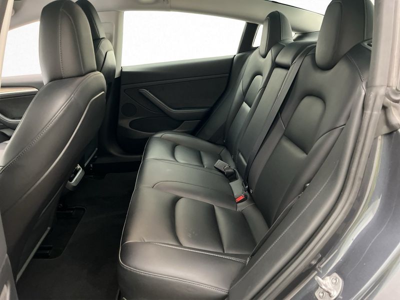 Tesla Model 3 bild 19